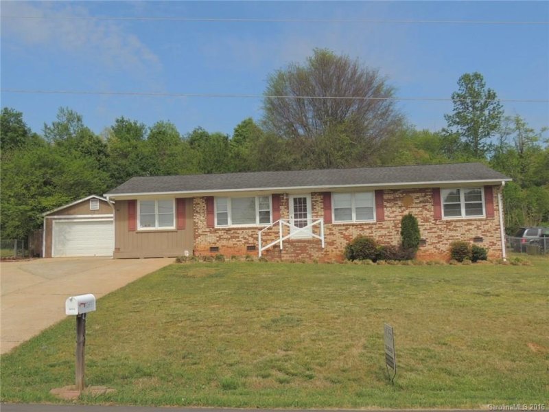 Property image 2 at 200 Donna Avenue, Gastonia, NC 28052