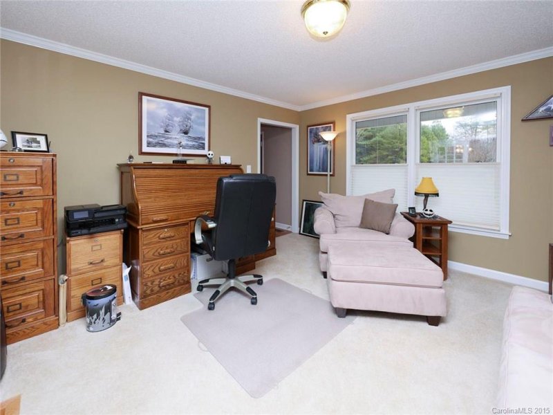 Property image 3 at 2715 Camden Pointe Drive, Sherrills Ford, NC 28673