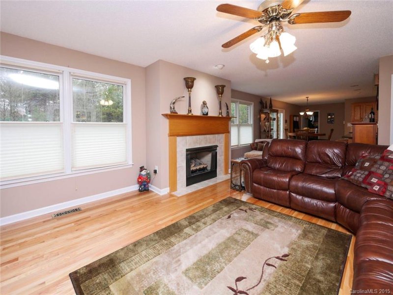 Property image 5 at 2715 Camden Pointe Drive, Sherrills Ford, NC 28673