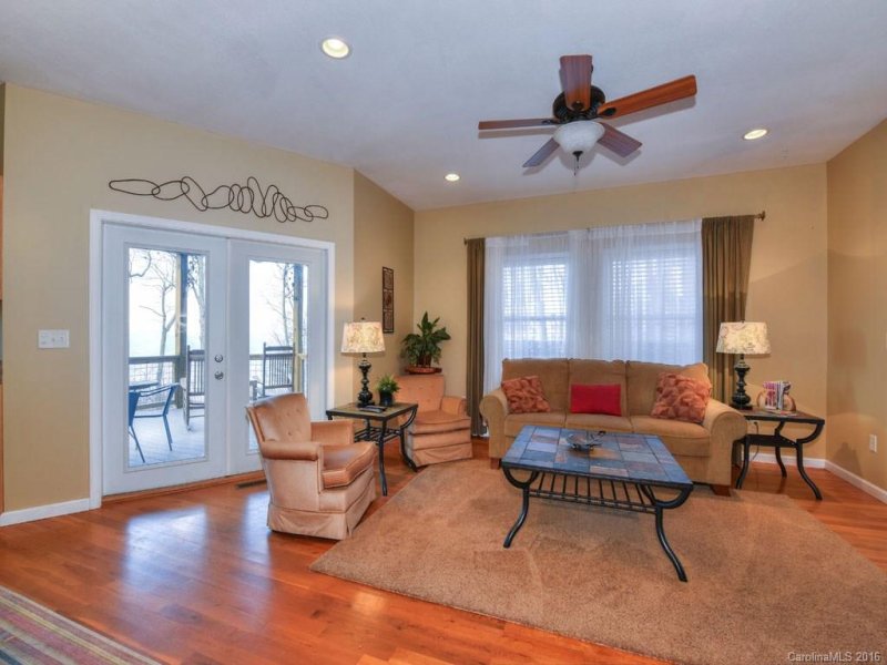 Property image 3 at 20 Donica View, Swannanoa, NC 28778