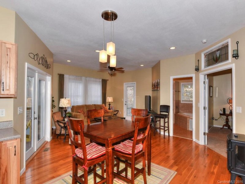 Property image 5 at 20 Donica View, Swannanoa, NC 28778