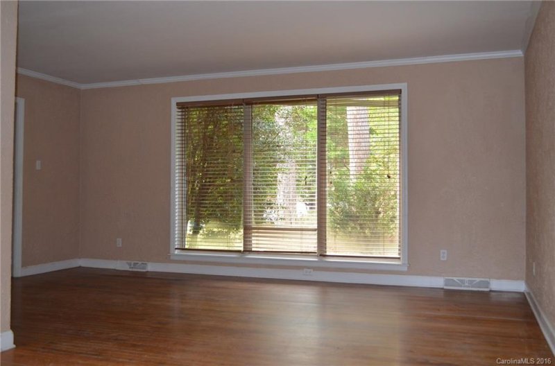 Property image 3 at 200 Sardis Road, Charlotte, NC 28270