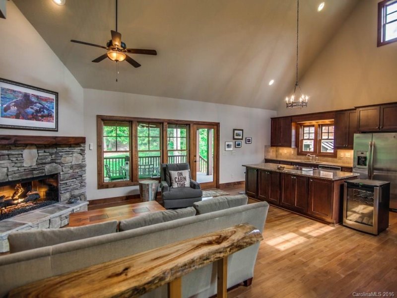 Property image 3 at 256 Firefly Cove, Lake Lure, NC 28746