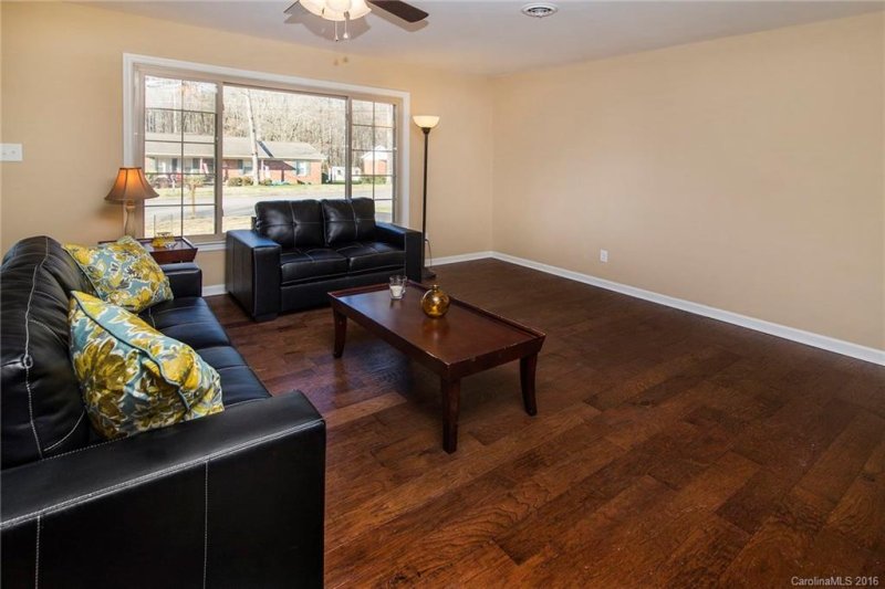 Property image 5 at 327 Meadowood Circle, Kannapolis, NC 28081