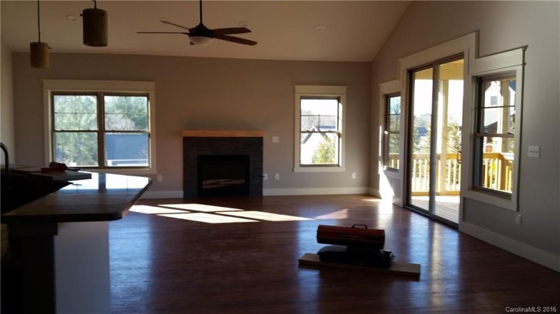 Property image 3 at 6 Shaker Court, Asheville, NC 28805