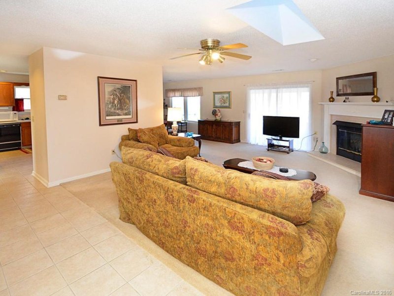 Property image 4 at 551 Woodfield Lane, Hendersonville, NC 28791