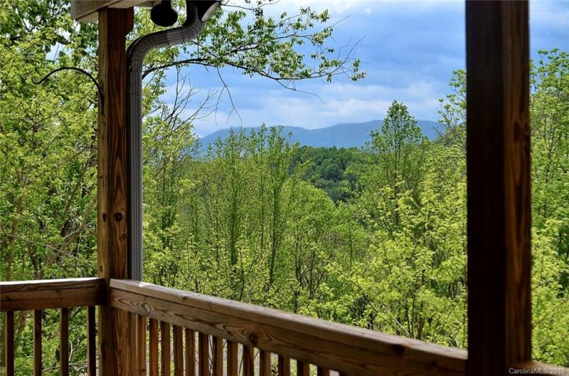 Property image 2 at 17 Constitution Avenue, Waynesville, NC 28785