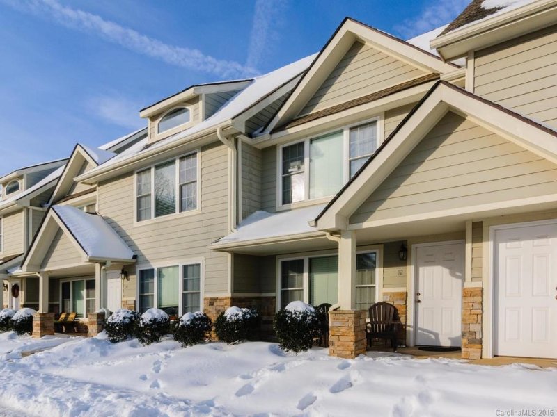 Property image 3 at 12 Rotunda Circle, Asheville, NC 28806
