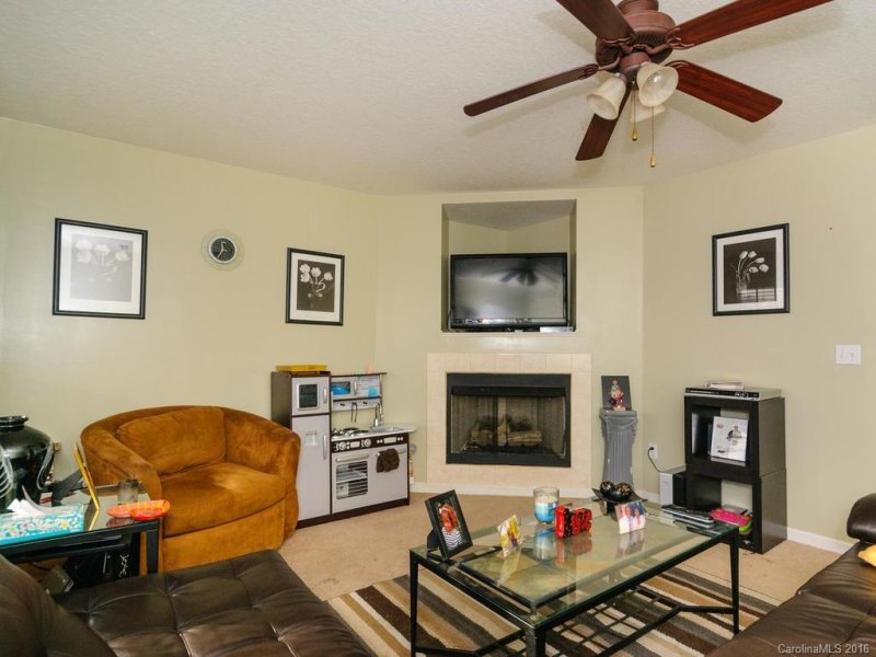 Property image 5 at 12 Rotunda Circle, Asheville, NC 28806