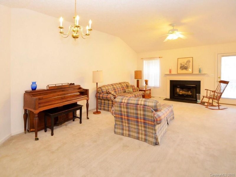 Property image 5 at 59 Creekside Court, Hendersonville, NC 28791