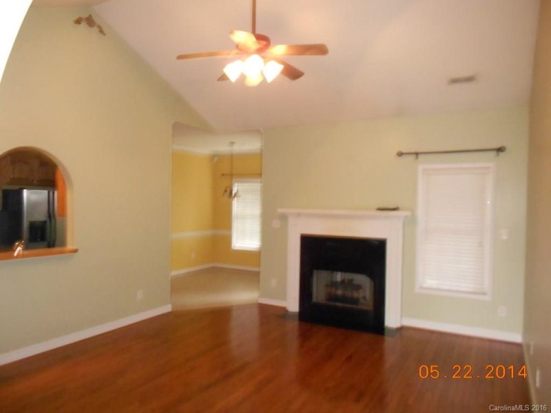 Property image 4 at 2015 Alton Court, Lowell, NC 28098