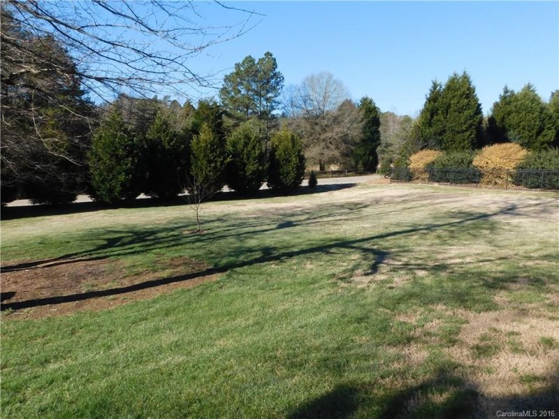 Property image 3 at 5625 Oakmont Street, Kannapolis, NC 28081