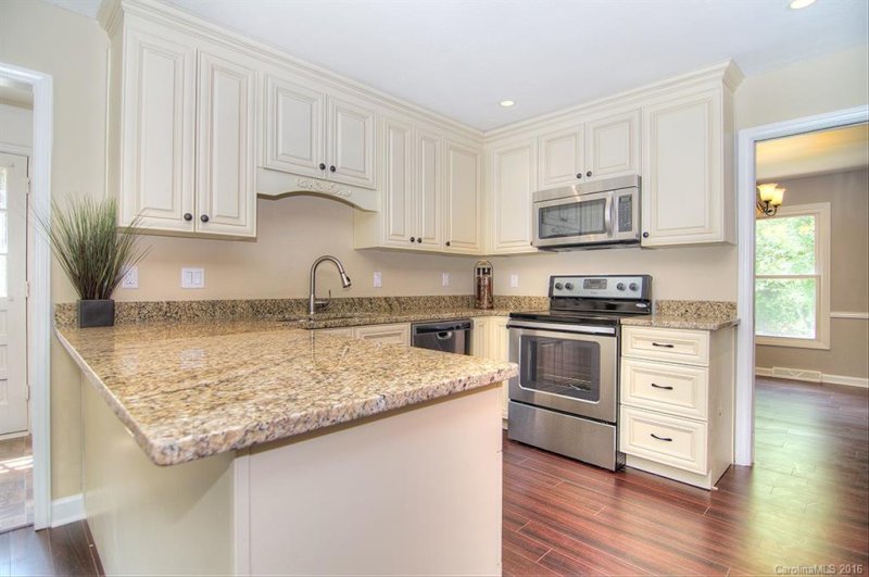 Property image 2 at 4432 Bobwhite Court, Charlotte, NC 28213