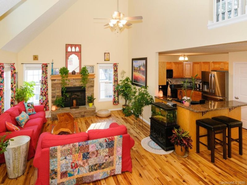 Property image 2 at 17 Grove Garden Avenue, Candler, NC 28715