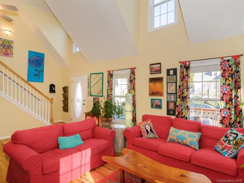 Property image 3 at 17 Grove Garden Avenue, Candler, NC 28715