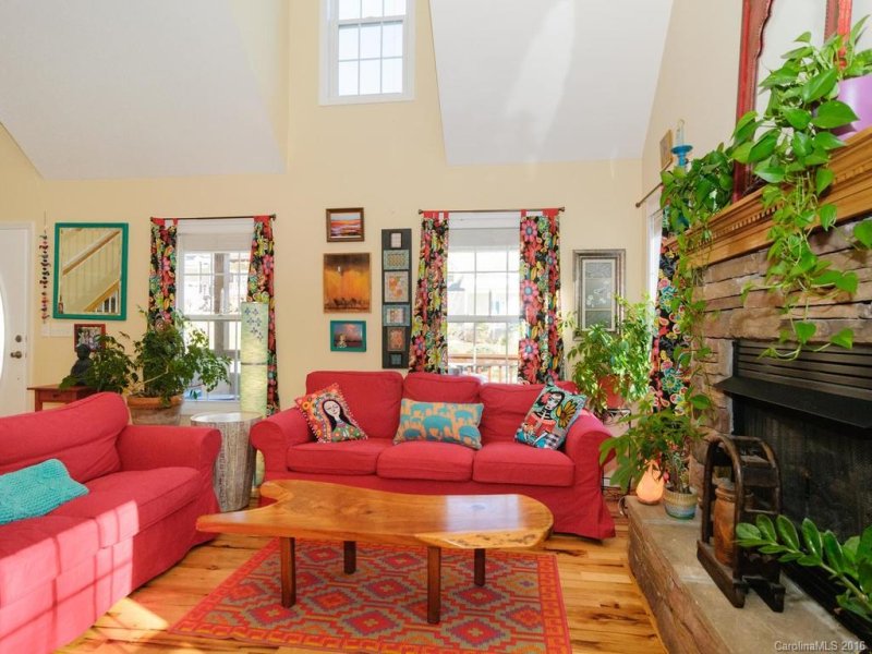 Property image 4 at 17 Grove Garden Avenue, Candler, NC 28715