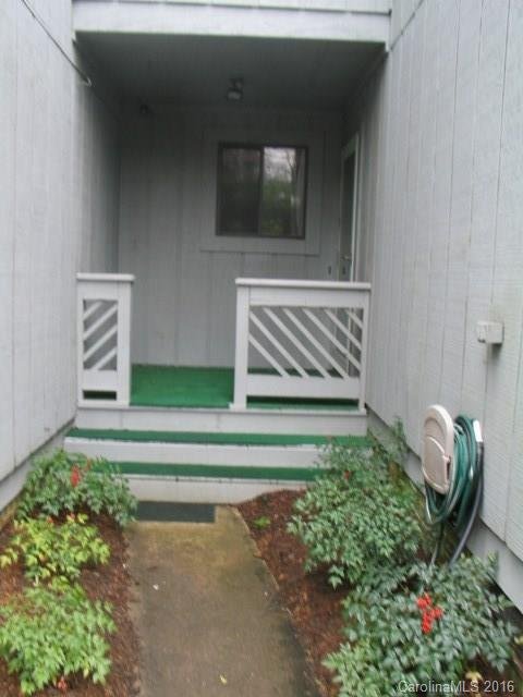 Property image 2 at 100 8 Willow Run Drive, Gastonia, NC 28056