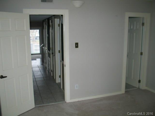 Property image 5 at 100 8 Willow Run Drive, Gastonia, NC 28056