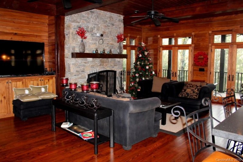 Property image 3 at 471 Chestnut Hill Loop, Gerton, NC 28735