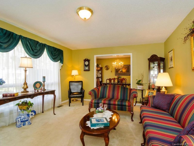 Property image 3 at 108 Brentwood Drive, Hendersonville, NC 28739