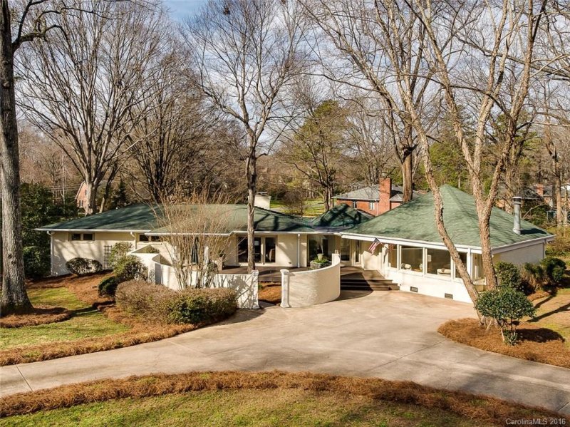 4525 Town And Country Drive