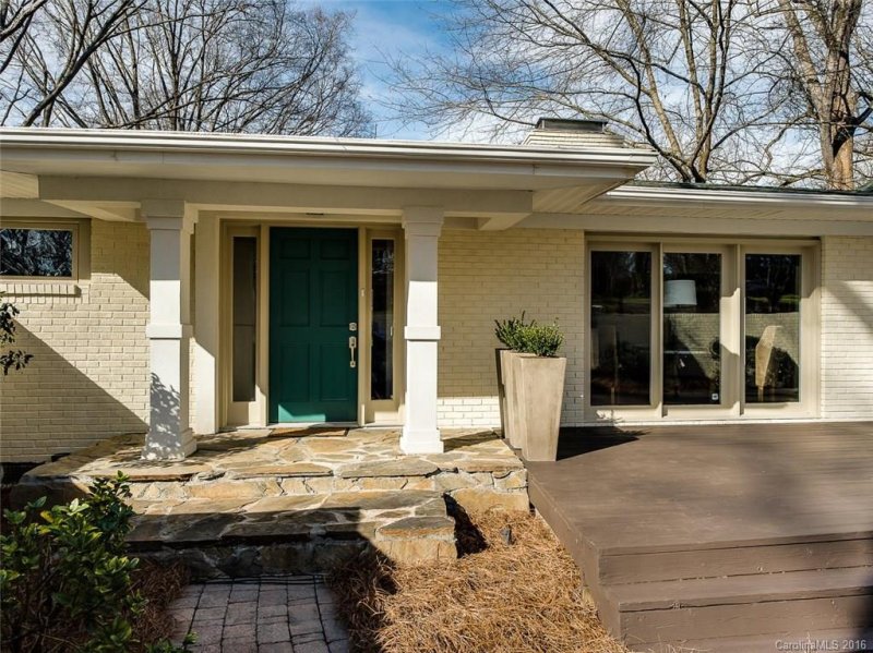 Property image 2 at 4525 Town And Country Drive, Charlotte, NC 28226