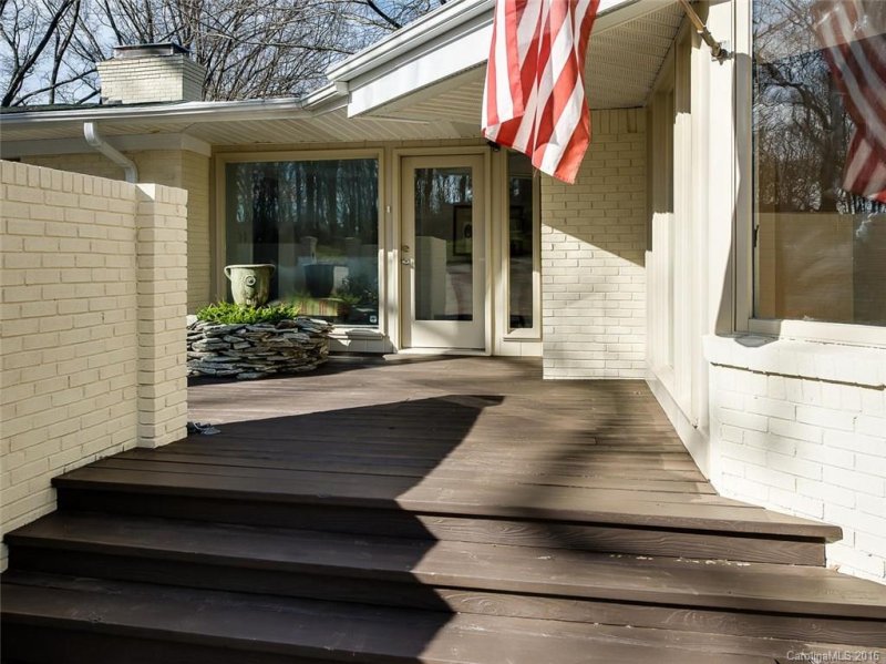 Property image 3 at 4525 Town And Country Drive, Charlotte, NC 28226