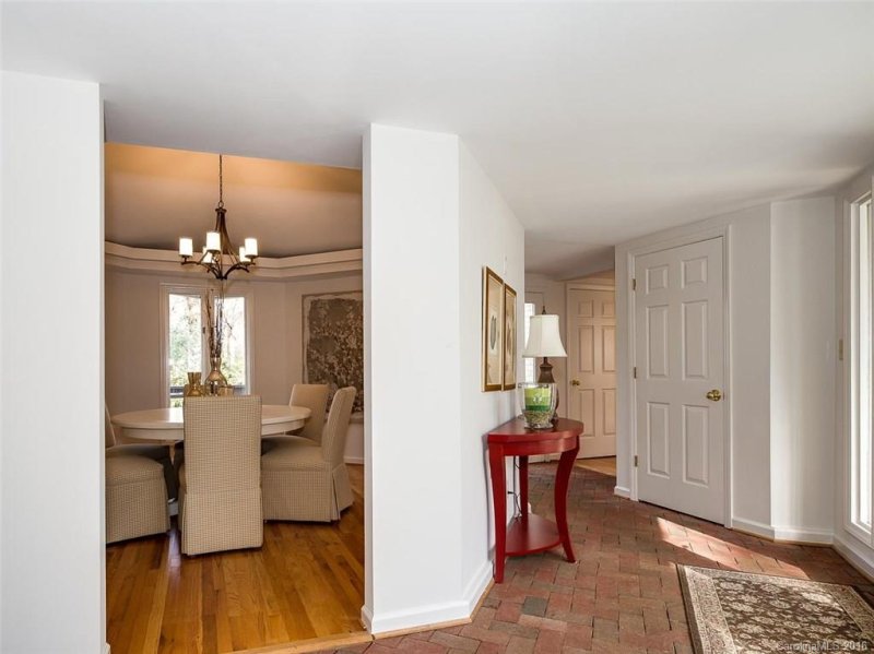 Property image 5 at 4525 Town And Country Drive, Charlotte, NC 28226