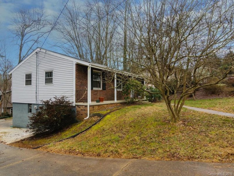 Property image 2 at 9 Grandview Circle, Asheville, NC 28806