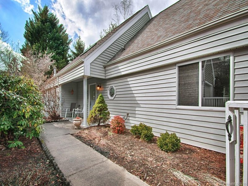 Property image 2 at 9 Stuart Circle, Asheville, NC 28804