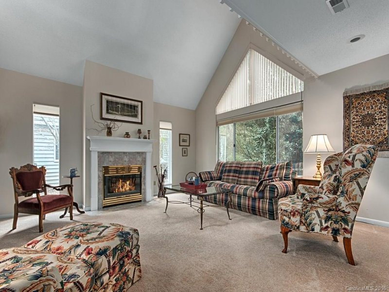 Property image 3 at 9 Stuart Circle, Asheville, NC 28804