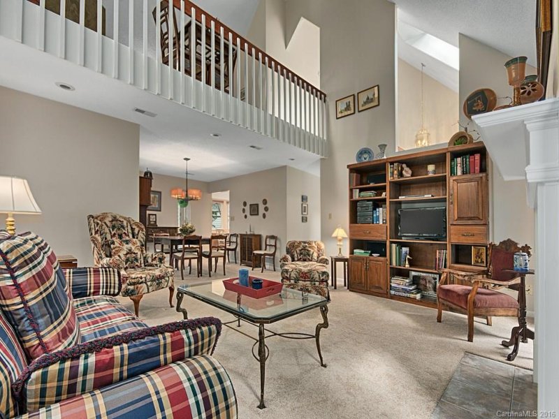 Property image 4 at 9 Stuart Circle, Asheville, NC 28804