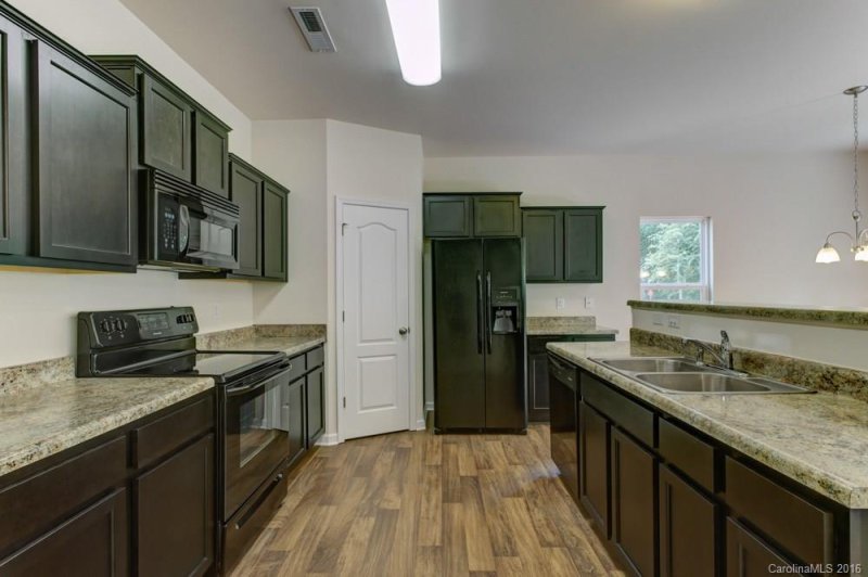 Property image 4 at 6234 Sydney Mae Lane, Charlotte, NC 28262