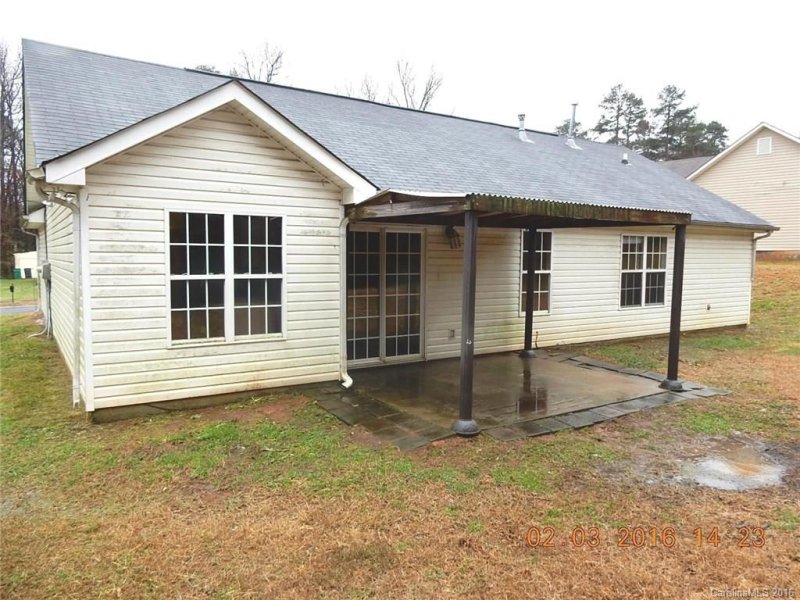 Property image 2 at 321 Touch Me Not Lane, Charlotte, NC 28216
