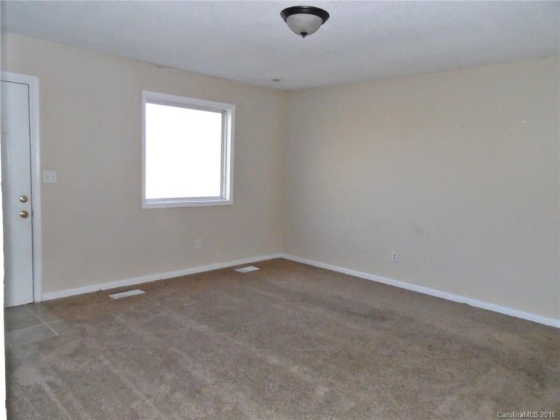 Property image 3 at 100 Autumn Place, York, SC 29745