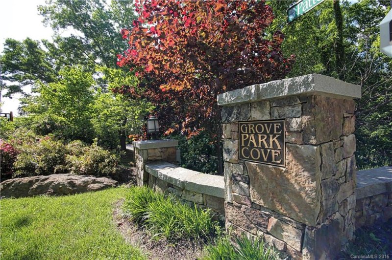 Property image 3 at 84 Grove Cove Drive, Asheville, NC 28804