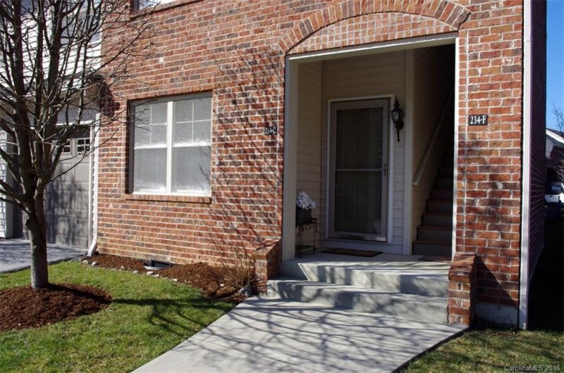 Property image 3 at 234 C Wash Creek Drive, Hendersonville, NC 28739