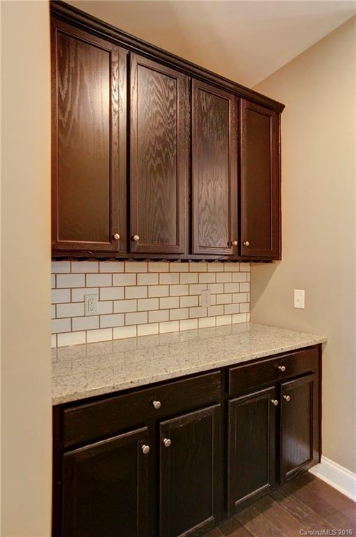 Property image 4 at 10015 Michael Crossing Drive, Charlotte, NC 28213