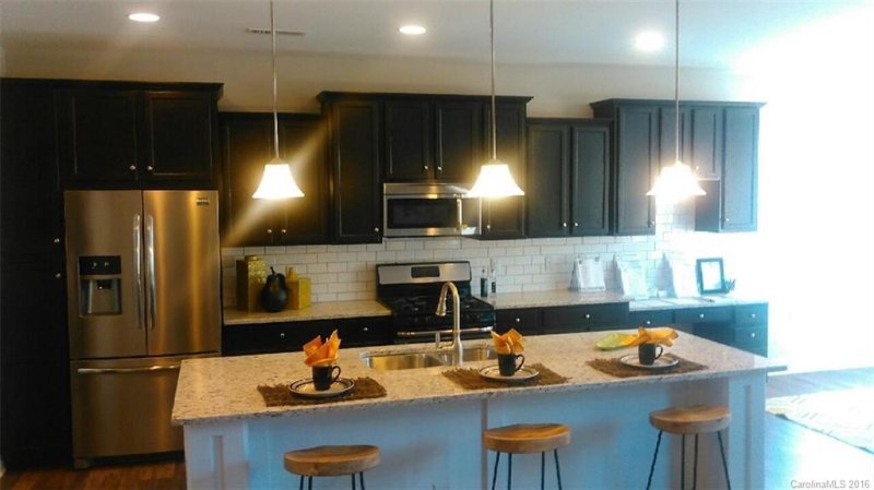 Property image 5 at 10015 Michael Crossing Drive, Charlotte, NC 28213