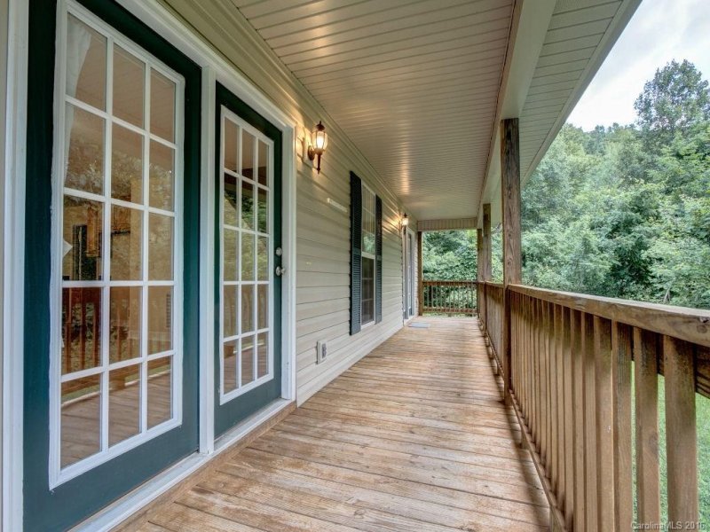 Property image 3 at 100 Brambleside Lane, Sylva, NC 28779