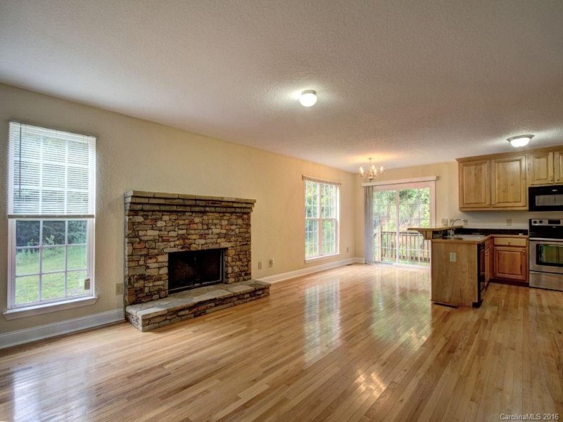 Property image 5 at 100 Brambleside Lane, Sylva, NC 28779