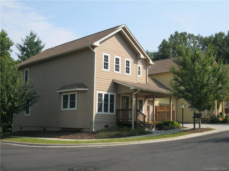 Property image 2 at 36 Sapling Lane, Waynesville, NC 28786