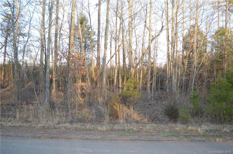 1075 Churchfield Lane