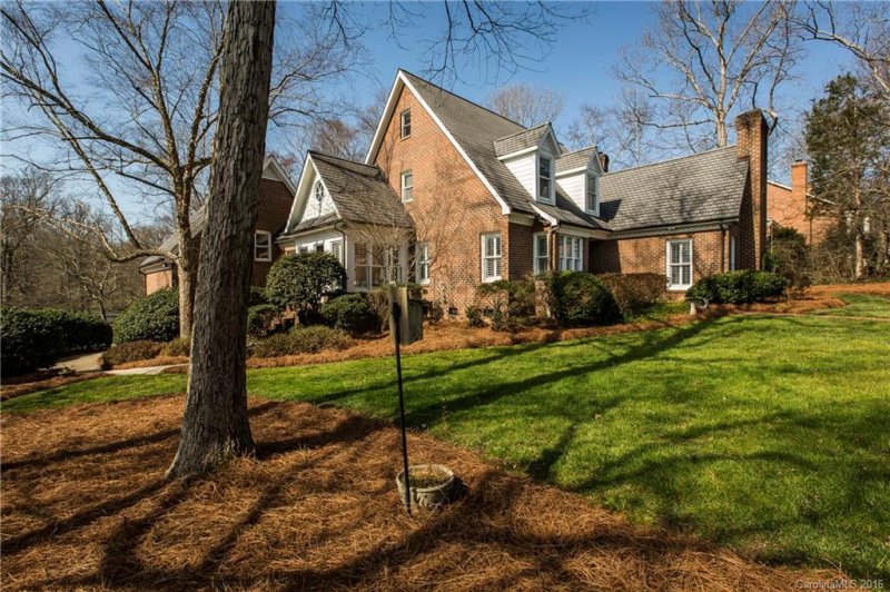 Property image 2 at 7050 Whitemarsh Court, Charlotte, NC 28210