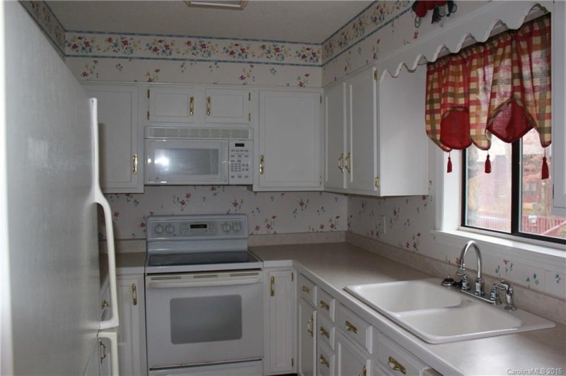 Property image 5 at 118 Cedar Forest Trail, Asheville, NC 28803