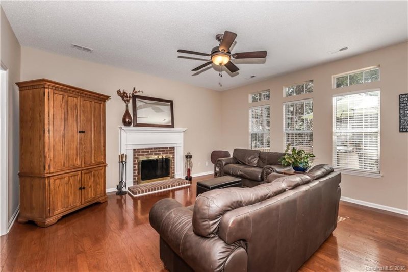 Property image 5 at 7024 Neuhoff Lane, Charlotte, NC 28269