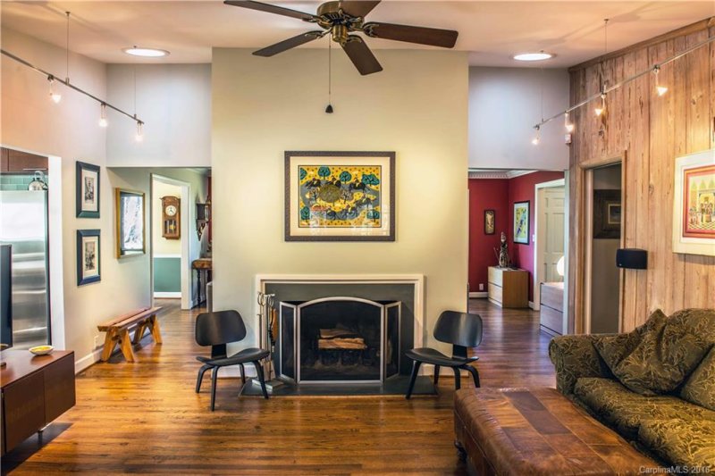 Property image 2 at 4601 Town And Country Drive, Charlotte, NC 28226