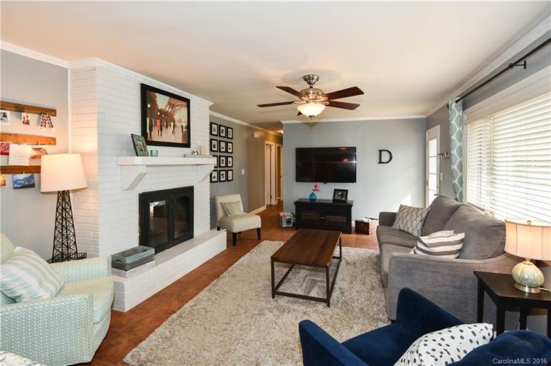 Property image 5 at 424 Beverly Circle, Charlotte, NC 28270