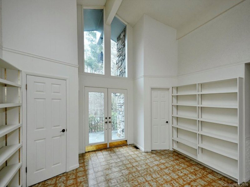 Property image 4 at 18 Ashley Road, Asheville, NC 28805