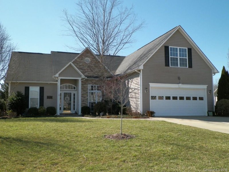 43 Meadow Walk Court